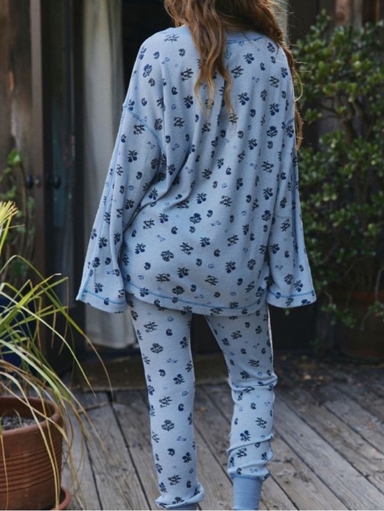 Free People First Base Set - Picture 2 of 5